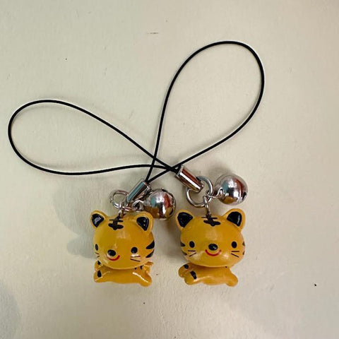 ゆらゆら干支 とらキーホルダー 2個×2cm セット