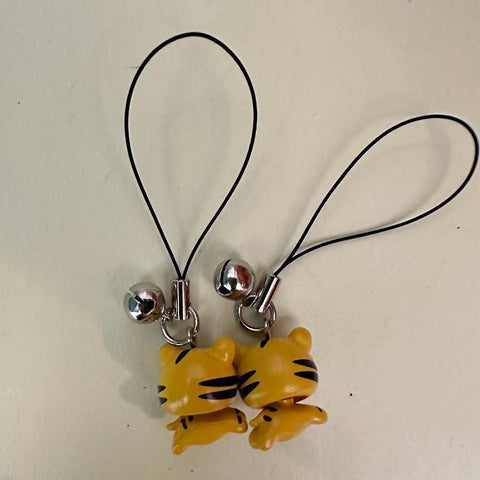 ゆらゆら干支 とらキーホルダー 2個×2cm セット