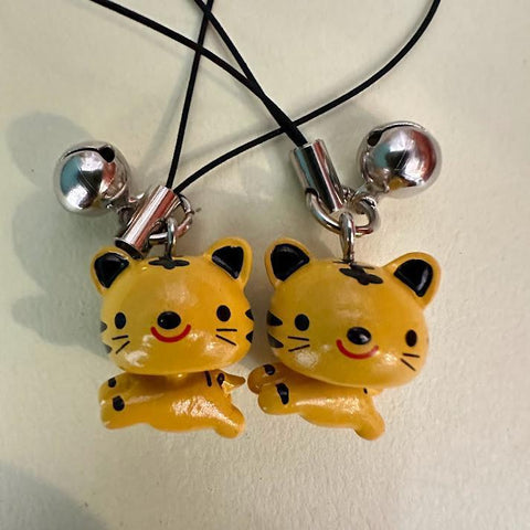 ゆらゆら干支 とらキーホルダー 2個×2cm セット